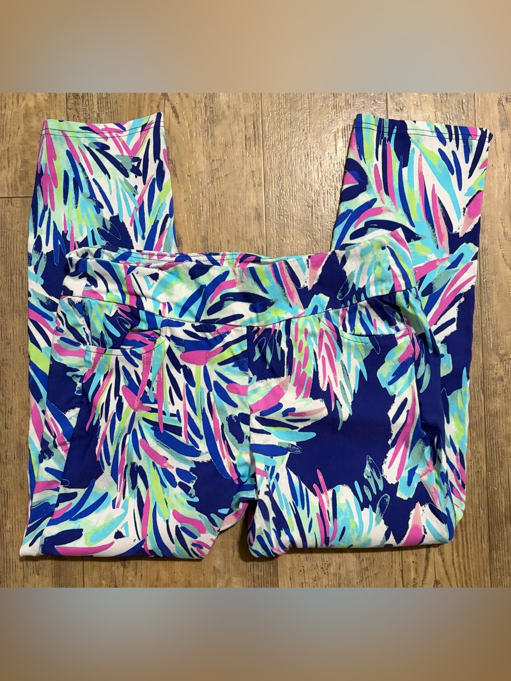 Aryeh Multicolor Abstract Print Capris Leggings — Navy, Pink & Teal Stretchy